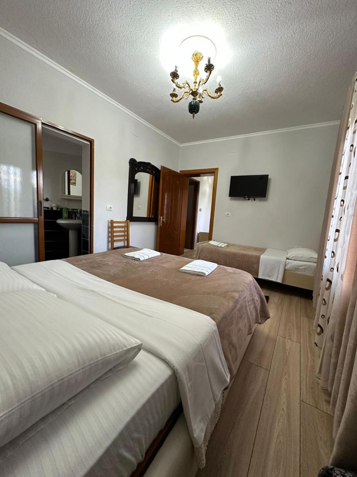 Camping & Guest House Herges Udenisht Extérieur photo